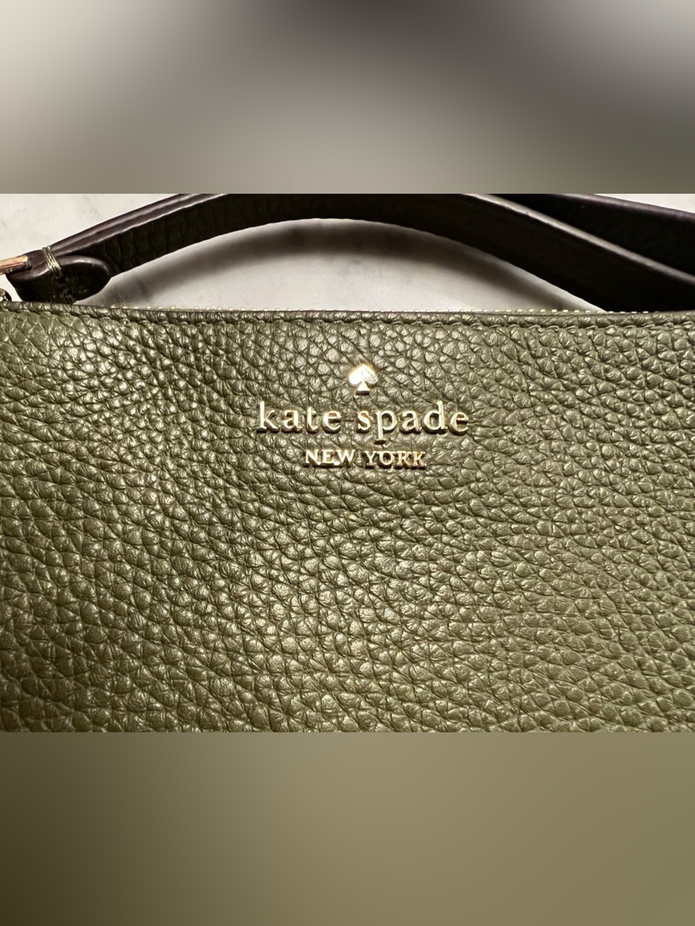 EUC! Kate Spade ♠️ Enchanted Green pebbled leather L-Zip Wristlet/Clutch$138! - Picture 7 of 10